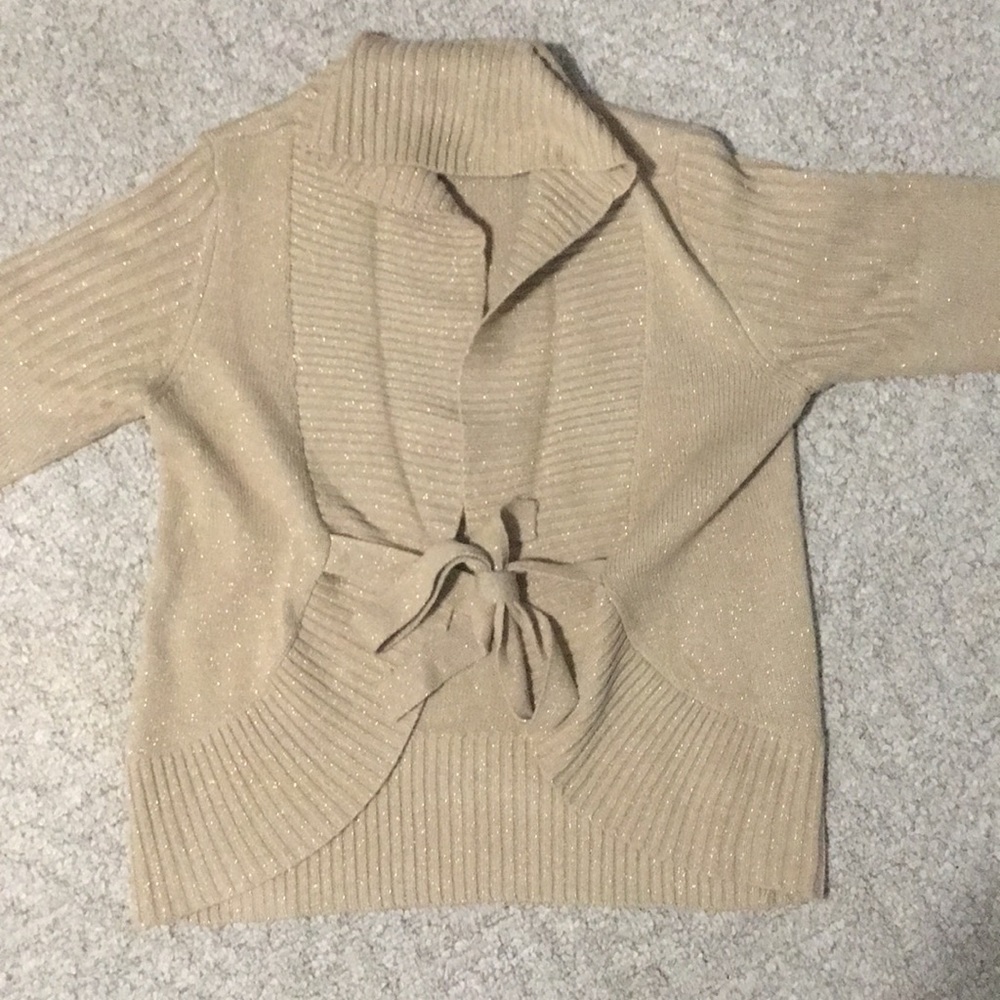 Very cute short sleeve cardigan!